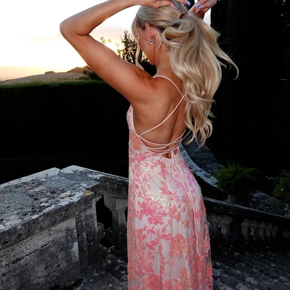 Elegant White and Pink Dresses - Picture 2 of 2